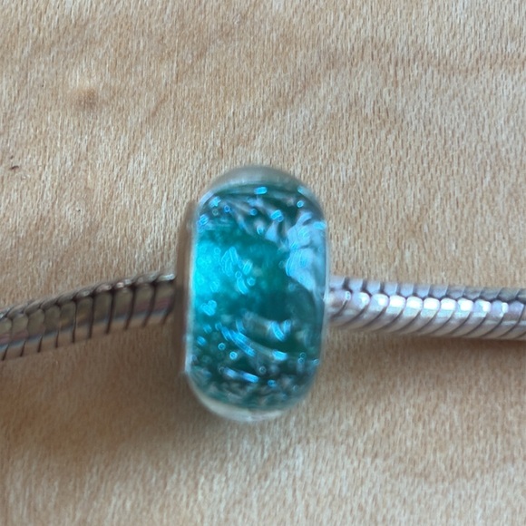 Chamilia Turquoise Sparkle Bead - Picture 3 of 7